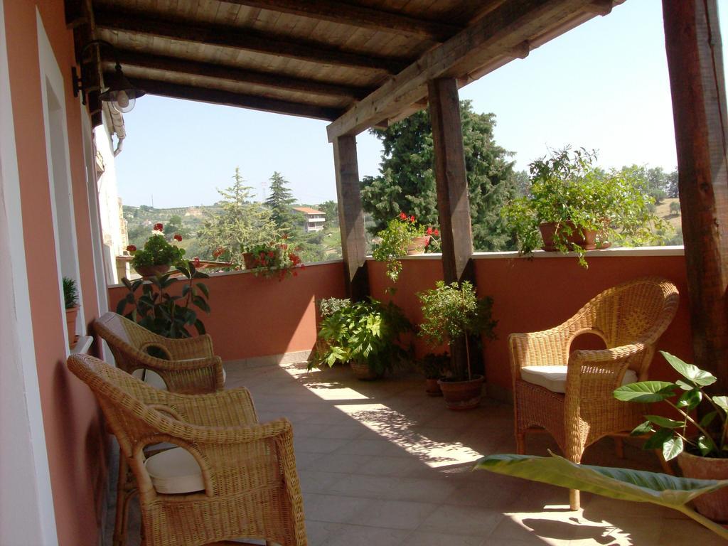 Country House Agriturismo Ciuccunit Bucchianico Luaran gambar
